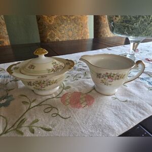 Vintage Sugar And Creamer Set Gold Trim Floral Nice Condtion Made In Japan 1940s